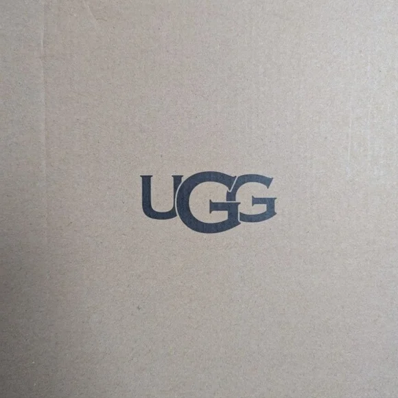 NWT UGG Classic Short II Women's Boots - Black Size 9 - Picture 3 of 6